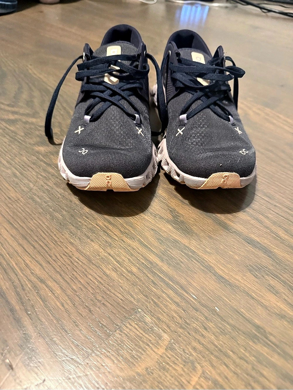 On Cloud Dark Blue Athletic Sneakers ONLY BEEN WORN 3 TIMES